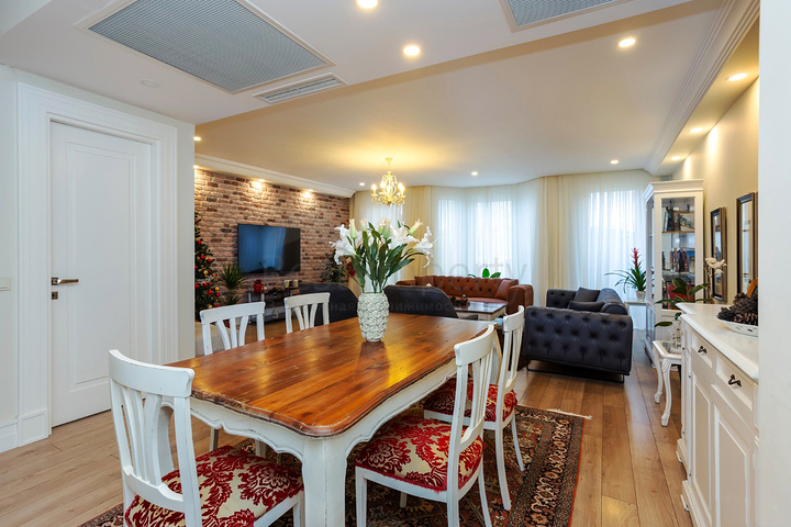 فيلا 3 + 1 في مجمع في منطقة دوشيمالتي أنطاليا