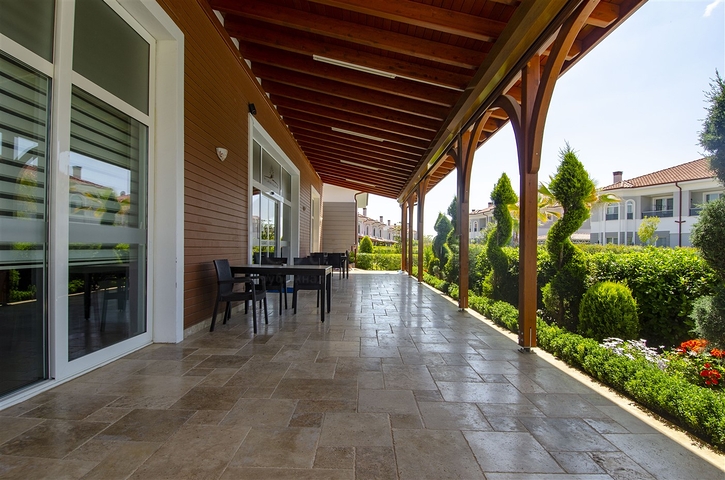 فيلا 3 + 1 في مجمع في منطقة دوشيمالتي أنطاليا