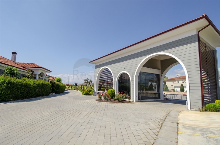 فيلا 3 + 1 في مجمع في منطقة دوشيمالتي أنطاليا