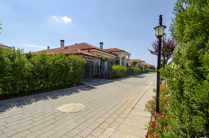 فيلا 3 + 1 في مجمع في منطقة دوشيمالتي أنطاليا