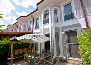 فيلا 3 + 1 في مجمع في منطقة دوشيمالتي أنطاليا