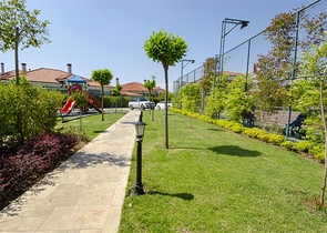 فيلا 3 + 1 في مجمع في منطقة دوشيمالتي أنطاليا