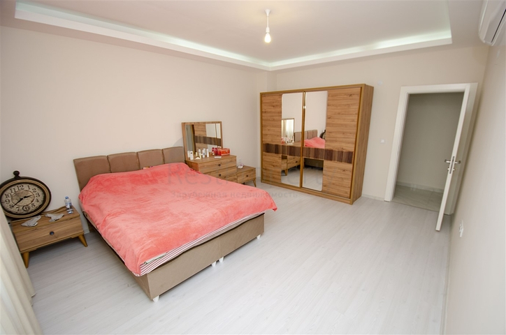 شقة 3 + 1 مع الأثاث في سارسو كونيالتي