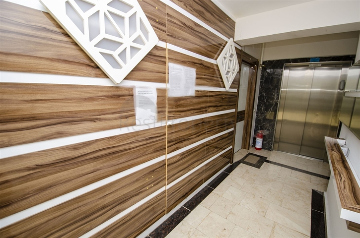 شقة من غرفتي نوم مع أثاث في كونيالتي أنطاليا