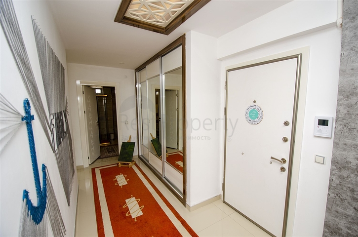 شقة من غرفتي نوم مع أثاث في كونيالتي أنطاليا