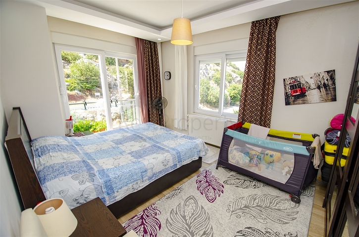 شقة من غرفتي نوم مع أثاث في كونيالتي أنطاليا