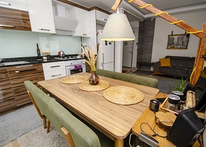 شقة من غرفتي نوم مع أثاث في كونيالتي أنطاليا