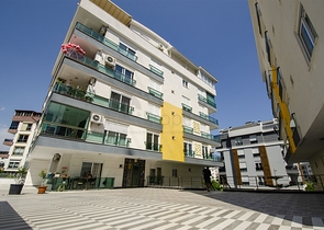 شقة من غرفتي نوم مع أثاث في كونيالتي أنطاليا