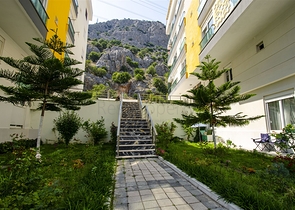 شقة من غرفتي نوم مع أثاث في كونيالتي أنطاليا