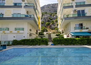 شقة من غرفتي نوم مع أثاث في كونيالتي أنطاليا