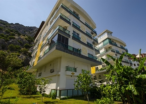 شقة من غرفتي نوم مع أثاث في كونيالتي أنطاليا