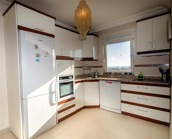 اطلالة على شاطئ كليوباترا والقلعة -شقة مفروشة - 2 غرفة وصالة - مركز الانيا 