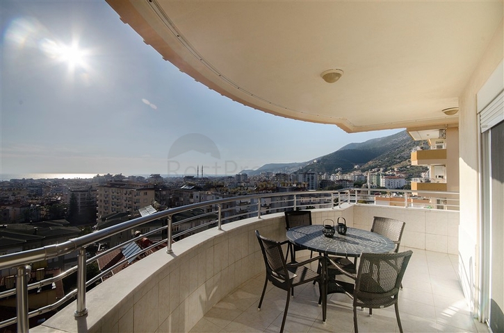 اطلالة على شاطئ كليوباترا والقلعة -شقة مفروشة - 2 غرفة وصالة - مركز الانيا 