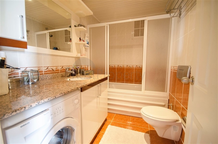 اطلالة على شاطئ كليوباترا والقلعة -شقة مفروشة - 2 غرفة وصالة - مركز الانيا 