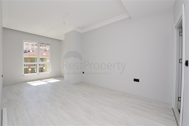 شقق عائلية واسعة - مجمع قيد الانشاء - امكانية التقسيط - مركز الانيا 