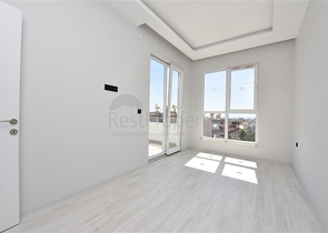 شقق عائلية واسعة - مجمع قيد الانشاء - امكانية التقسيط - مركز الانيا 