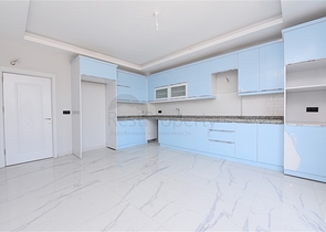 شقق عائلية واسعة - مجمع قيد الانشاء - امكانية التقسيط - مركز الانيا 