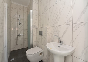 شقق عائلية واسعة - مجمع قيد الانشاء - امكانية التقسيط - مركز الانيا 