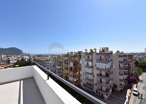 شقق عائلية واسعة - مجمع قيد الانشاء - امكانية التقسيط - مركز الانيا 