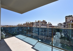 شقق عائلية واسعة - مجمع قيد الانشاء - امكانية التقسيط - مركز الانيا 