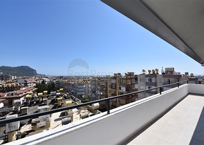 شقق عائلية واسعة - مجمع قيد الانشاء - امكانية التقسيط - مركز الانيا 