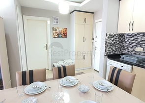 طابق مرتفع - غرفة نوم وصالة مفروشة -قريبة من البحر - مهموتلار / الانيا 