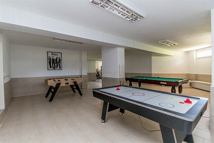 شقة عائلية مفروشة - ضمن مجمع يضم كافة الخدمات -منطقة جيكجلي المركزية / الانيا 