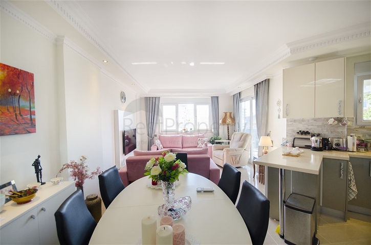 شقة عائلية مفروشة - ضمن مجمع يضم كافة الخدمات -منطقة جيكجلي المركزية / الانيا 