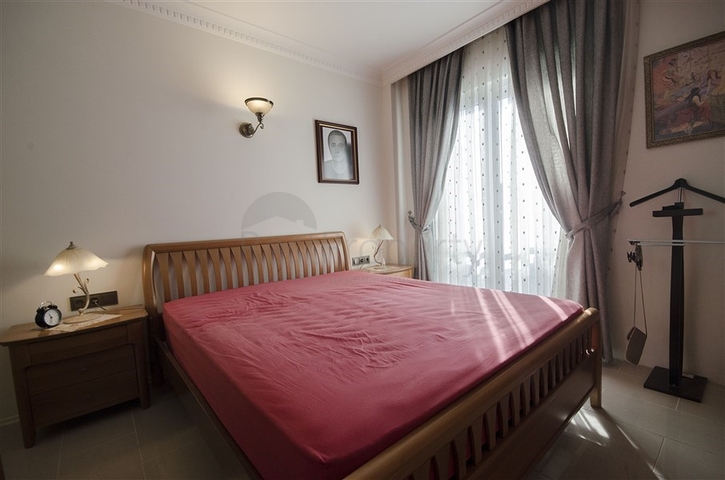 شقة عائلية مفروشة - ضمن مجمع يضم كافة الخدمات -منطقة جيكجلي المركزية / الانيا 