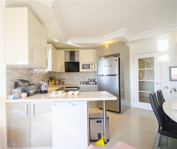 شقة عائلية مفروشة - ضمن مجمع يضم كافة الخدمات -منطقة جيكجلي المركزية / الانيا 