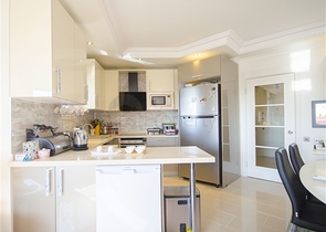 شقة عائلية مفروشة - ضمن مجمع يضم كافة الخدمات -منطقة جيكجلي المركزية / الانيا 