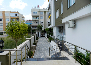 شقة 2 + 1 مطلة على الجبل في ليمان كونيالتي