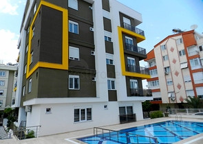 شقة 2 + 1 مطلة على الجبل في ليمان كونيالتي