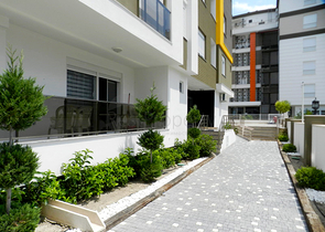 شقة 2 + 1 مطلة على الجبل في ليمان كونيالتي