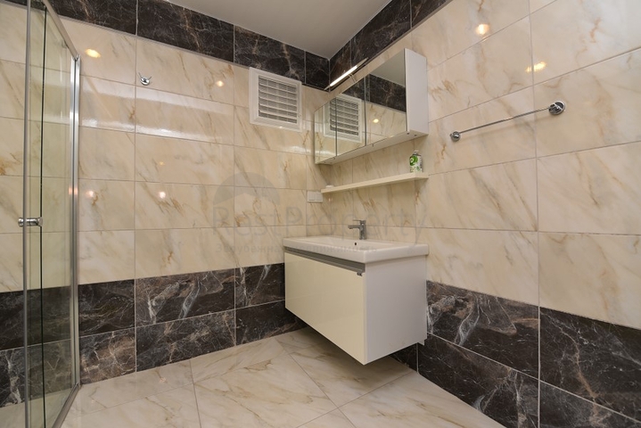 اطلالة بحر - دوبلكس ضمن مجمع فاخر - افسلار / الانيا 