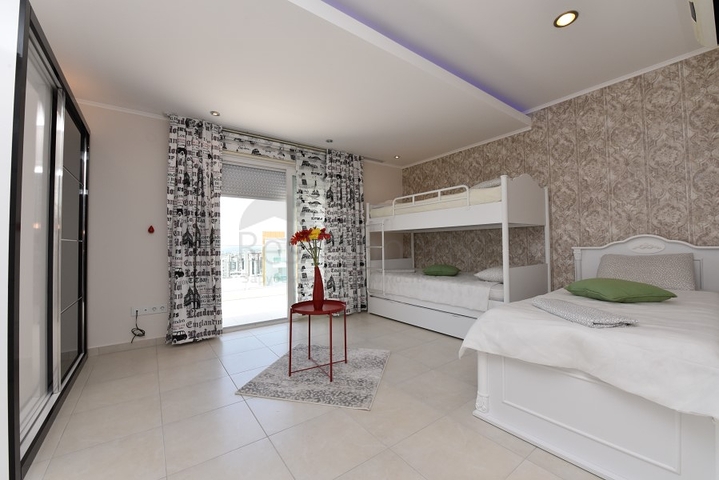 اطلالة بحر - دوبلكس ضمن مجمع فاخر - افسلار / الانيا 