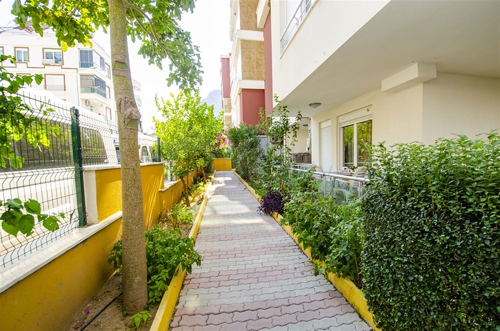 شقة مفروشة 2 + 1 في منطقة هورما في كونيالتي أنطاليا