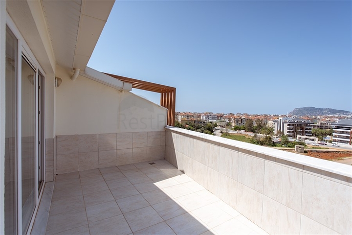 دوبلكس واسعة - مجمع عائلي بامتياز - في منطقة اوبا / الانيا 