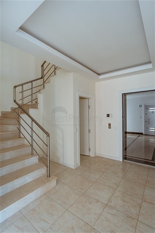 دوبلكس واسعة - مجمع عائلي بامتياز - في منطقة اوبا / الانيا 