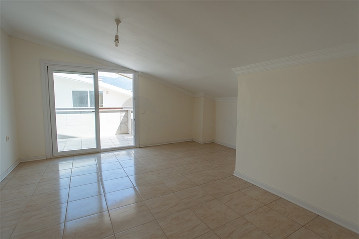 دوبلكس واسعة - مجمع عائلي بامتياز - في منطقة اوبا / الانيا 