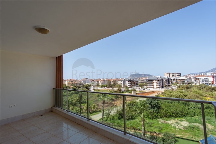 دوبلكس واسعة - مجمع عائلي بامتياز - في منطقة اوبا / الانيا 