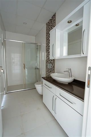 دوبلكس واسعة - مجمع عائلي بامتياز - في منطقة اوبا / الانيا 