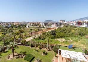 دوبلكس واسعة - مجمع عائلي بامتياز - في منطقة اوبا / الانيا 