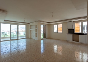 دوبلكس واسعة - مجمع عائلي بامتياز - في منطقة اوبا / الانيا 