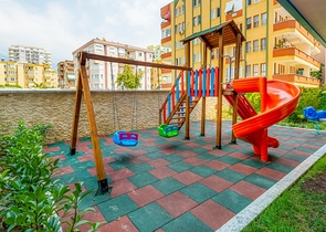 ضمن مجمع فاخر -اول صف على البحر - شقة غرفتين وصالة - مهموتلار / الانيا 