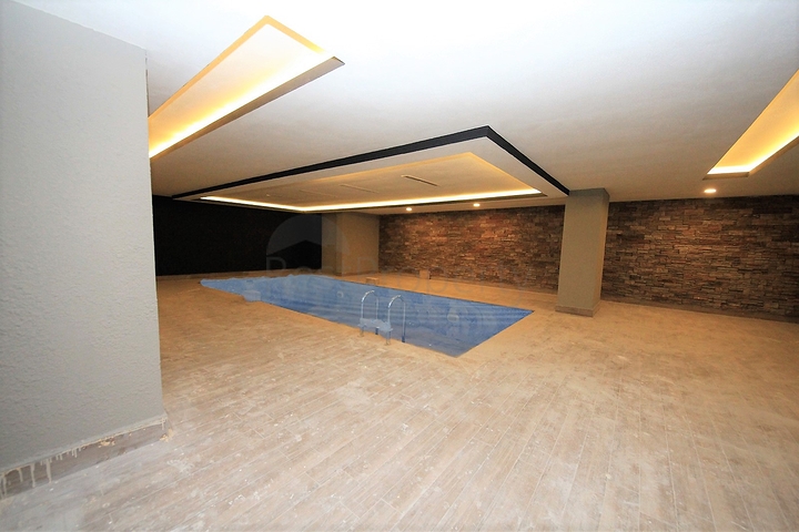 اطلالة بحر وجبل - شقة ضمن مجمع حديث - تصميم 1+2 -مهموتلار / الانيا 