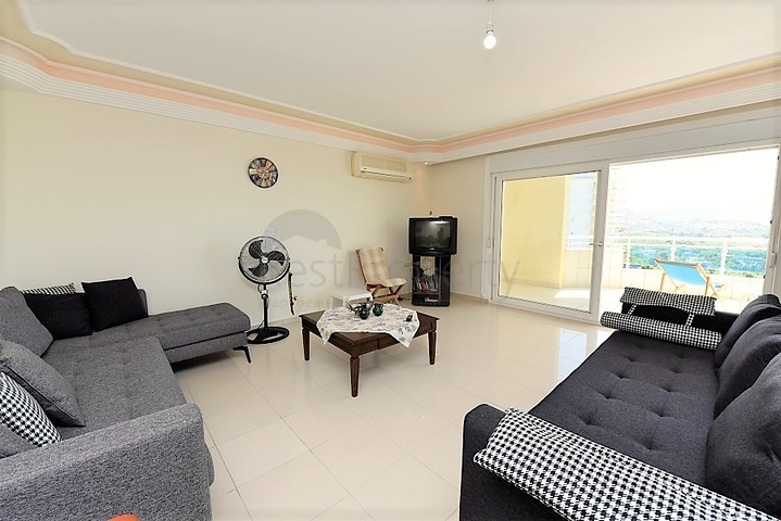 اطلالة بحرية -شقة عائلية واسعة - مجمع يضم كافة الخدمات - مهموتلار / الانيا 