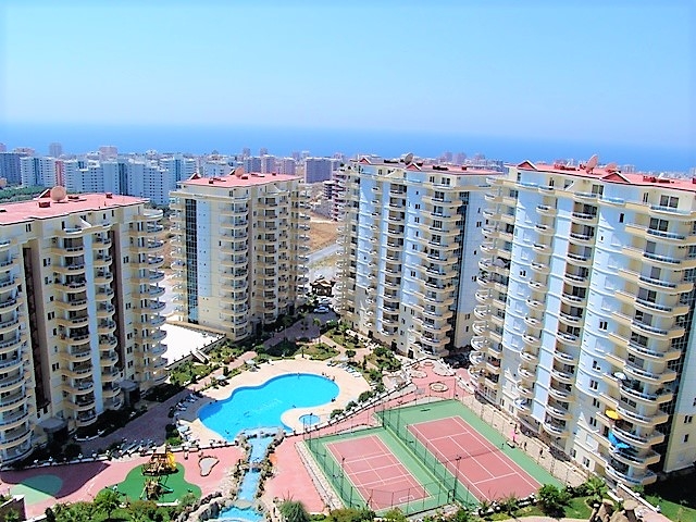 اطلالة بحرية -شقة عائلية واسعة - مجمع يضم كافة الخدمات - مهموتلار / الانيا 