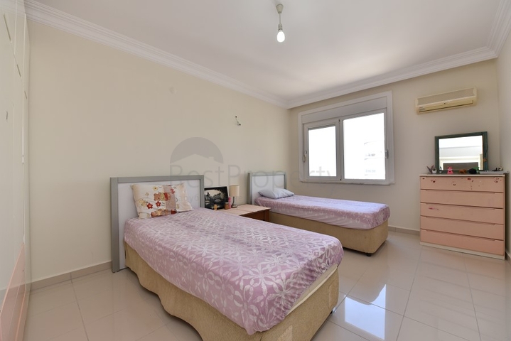 اطلالة بحرية -شقة عائلية واسعة - مجمع يضم كافة الخدمات - مهموتلار / الانيا 