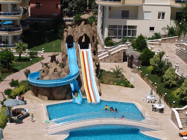 اطلالة بحرية -شقة عائلية واسعة - مجمع يضم كافة الخدمات - مهموتلار / الانيا 